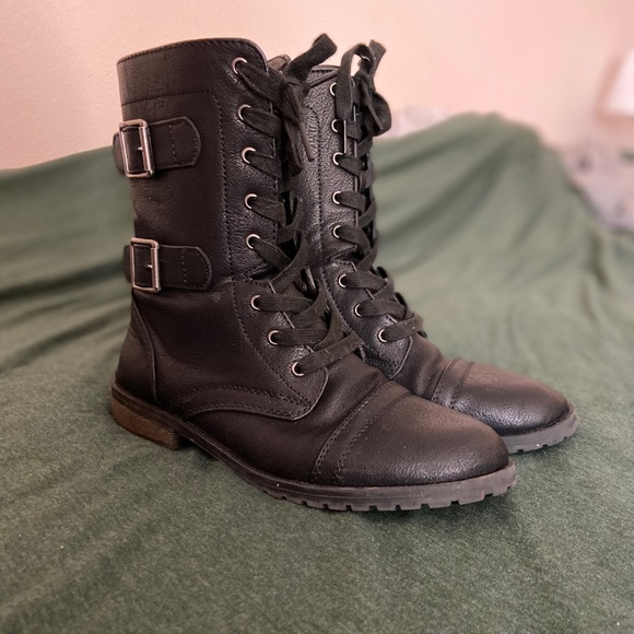 combat style boots - Picture 1 of 4